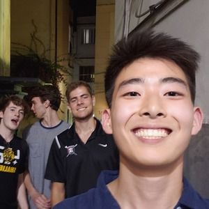 Meet your Posher, Max